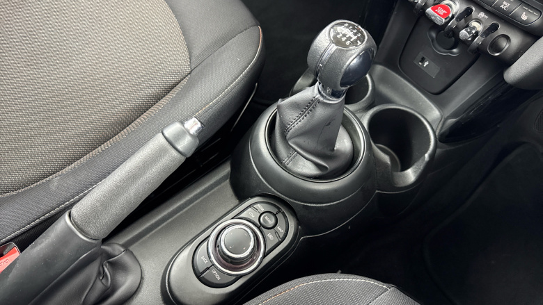 MINI Hatchback 1.5 Cooper Classic 5dr Petrol Hatchback